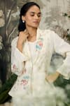 Buy_KAVERI_Off White 100% Linen Embroidery Floral Shawl Corsage Blazer Pant Set  