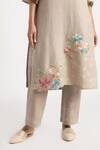 Buy_KAVERI_Grey 100% Linen Embroidery Floral V Flower Corsage Kurta Pant Set  _Online