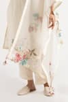 KAVERI_Off White 100% Linen Embroidery Floral V Neck Corsage Kurta Pant Set  _Online_at_Aza_Fashions