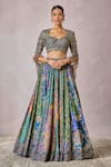 Buy_Tarun Tahiliani_Green Blouse Chanderi Printed Phulkari Notched Bridal Lehenga Set_at_Aza_Fashions
