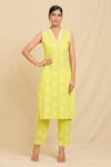 Buy_Samyukta Singhania_Yellow Pure Cotton Printed Bouquet V Neck Kurta And Trouser Set _at_Aza_Fashions