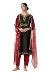 Buy_Payal Pratap_Black Kurta Matka Silk Embroidered Thread Notched Round Ishtar Set  