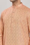 Arihant Rai Sinha_Peach Kurta Cotton Woven Chequered Pattern Straight With Churidar _at_Aza_Fashions