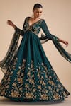 Buy_Prevasu_Green Georgette Embroidery Zardozi V-neck Floral Anarkali With Dupatta _at_Aza_Fashions