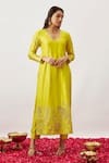 Buy_The Aarya_Green Handwoven Chanderi Embroidery Zari Dori Gohar Ambrosia Kurta Pant Set _Online_at_Aza_Fashions