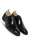 Buy_Vantier_Black Plain Gabriel Oxford Patent Leather Shoes _at_Aza_Fashions