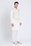 Buy_Arun verma_Ivory Linen Embroidered Resham Kurta With Pant _Online_at_Aza_Fashions