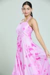 Buy_Samyukta Singhania_Pink Chinon Shibori Halter Pattern Neck Dress 