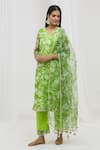 Yuvrani Jaipur_Green Chanderi Floral V Neck Pattern Straight Kurta Set _at_Aza_Fashions