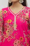 Yuvrani Jaipur_Pink Chanderi Floral V Neck Straight Pattern Kurta Set _Online_at_Aza_Fashions