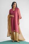 Mushio_Pink Kurta Zari Stripe Woven Floral V Neck Madhurima Set _Online