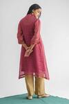 Buy_Mushio_Pink Kurta Zari Stripe Woven Floral V Neck Madhurima Set _Online