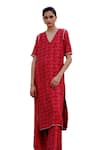 17:17 by Simmi Saboo_Maroon Chanderi Silk Print Leaf V- Neck Anjum Kurta With Pant _Online_at_Aza_Fashions