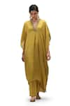 Buy_Mimamsaa_Green Chiffon Silk Woven V Neck Lavanya Spluttered Sequin Work Kaftan Set _at_Aza_Fashions