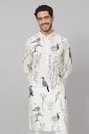 Buy_Hilo Design_White Giza Cotton Printed Feather Bird Kurta _at_Aza_Fashions