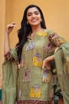 Buy_aindhri by mahitha_Green Kurta Chennur Silk Hand Painted Elephant Kalamkari Notched Pant Set 