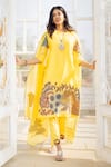 Buy_aindhri by mahitha_Yellow Kurta Chennur Silk Hand Painted Floral Kalamkari Notched Pant Set _at_Aza_Fashions