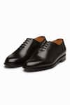 Buy_3DM LIFESTYLE_Black Plain Wholecut Oxford Shoes _at_Aza_Fashions