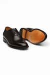 Buy_3DM LIFESTYLE_Black Plain Wholecut Oxford Shoes 