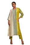 Avni Bhuva_Green Cotton, Silk Nilpala Color Blocked Geometric Pattern Kurta And Pant Set _Online_at_Aza_Fashions