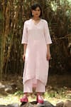 Buy_Weaver Story_Pink Cotton Embroidery Floral V Neck Kurta With Pant _at_Aza_Fashions