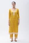 Samyukta Singhania_Yellow Kurta Dola Silk Hand Work Bead Notched Round Floral Detailed Yoke Set _Online_at_Aza_Fashions
