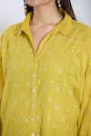 Buy_SHRADDHA RAMBHIA_Yellow Fine Chanderi Embroidered Thread Collared Shirt