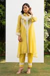 OMI_Yellow Kurta Chanderi Embroidered Thread Collared Floral Work Pant Set_at_Aza_Fashions