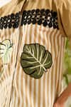 Shop_Urban life_Brown Cotton Poplin Machine Embroidery Botanical Collar Patchwork Shirt