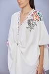 DILNAZ_Cream Cotton Linen Blend Embroidered Thread V Neck Floral Shoulder Kaftan _Online_at_Aza_Fashions