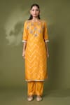 Samyukta Singhania_Yellow Kurta And Pant Silk Hand Embroidered Kundan Round Set _Online_at_Aza_Fashions