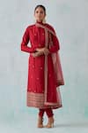 Buy_Ikshita Choudhary_Red Cheese Cotton Hand Embroidery Sequin High Neck Straight Kurta Set_at_Aza_Fashions