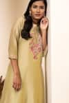 Buy_Suvastram_Green Kurta Chanderi Silk Embroidery Floral Notched With Palazzo 