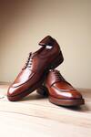 Buy_Fellmonger_Brown Mirror Glossed Patina Saddle Derbies _at_Aza_Fashions