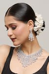 Buy_Chaotiq By Arti_White Stone Floral Jaal Embellished Necklace Set 