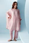 Buy_Kavya Singh Kundu_Pink Handwoven Mulberry Silk Print Gardenia Round Neck Tachi Tunic With Pant _at_Aza_Fashions