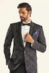 Buy_Raghavendra Rathore Jodhpur_Black Silk Embroidered Thread The Baradari Tuxedo Jacket 