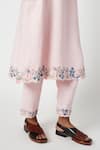 Buy_Payal Pratap_Pink Linen Embroidered Floral Notched Sally Vine Kurta Pant Set 