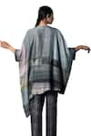 Buy_Clos_Grey Dupion Silk Printed Abstract V-neck Kaftan Tunic With Pant 