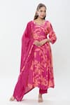 Buy_Samyukta Singhania_Pink Pure Muslin Printed Floral Vine V Neck Kurta Set _at_Aza_Fashions