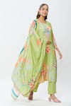 Buy_Samyukta Singhania_Green Pure Muslin Printed Floral Vine Round Neck Kurta Pant Set 