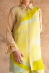 Buy_Clos_Yellow Wrinkled Shimmer Cupro Printed Abstract Kurta Shirt Tunic With Pant 