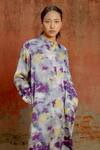 Buy_Raasa_Purple Modal Satin Abstract Mandarin Collar Aster Pattern Kurta With Pant 