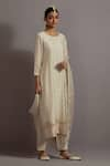 Buy_Deep Thee_Ivory Chanderi Hand Embroidered Zardozi Round Floral Booti Straight Kurta Set_Online_at_Aza_Fashions