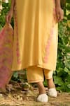 Priti Prashant_Yellow Mul Cotton Silk Printed Floral Bulbul Placed Embroidered Kurta Set _Online_at_Aza_Fashions