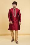 Arihant Rai Sinha_Maroon Jacquard Art Silk Embroidered Placket Floral Floret Kurta _Online_at_Aza_Fashions