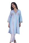 Buy_Myra Clothing Line_Blue Chanderi Hand Embroidered Resham V-neck Floral Work Kurta With Pant 