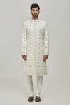 Arihant Rai Sinha_White And Art Embroidery Thread Flower Sherwani Set _Online_at_Aza_Fashions