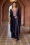 Buy_Aariyana Couture_Blue Kurta And Pant Silk Chanderi Embroidered Floral V Neck Set_Online_at_Aza_Fashions