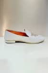 Hilo Design_Off White Zardozi Embroidered Gloria Floral Shoes_at_Aza_Fashions